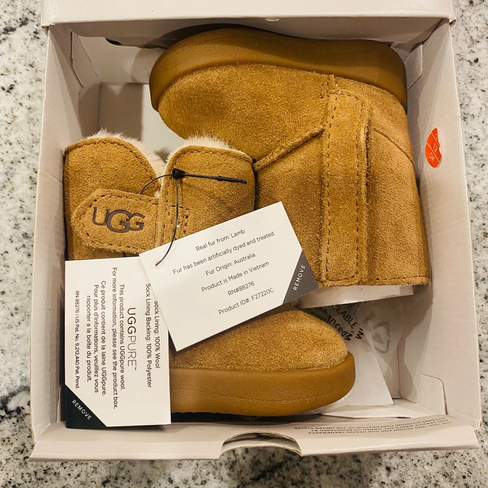 Baby UGG size 0/1 Keelan Boots